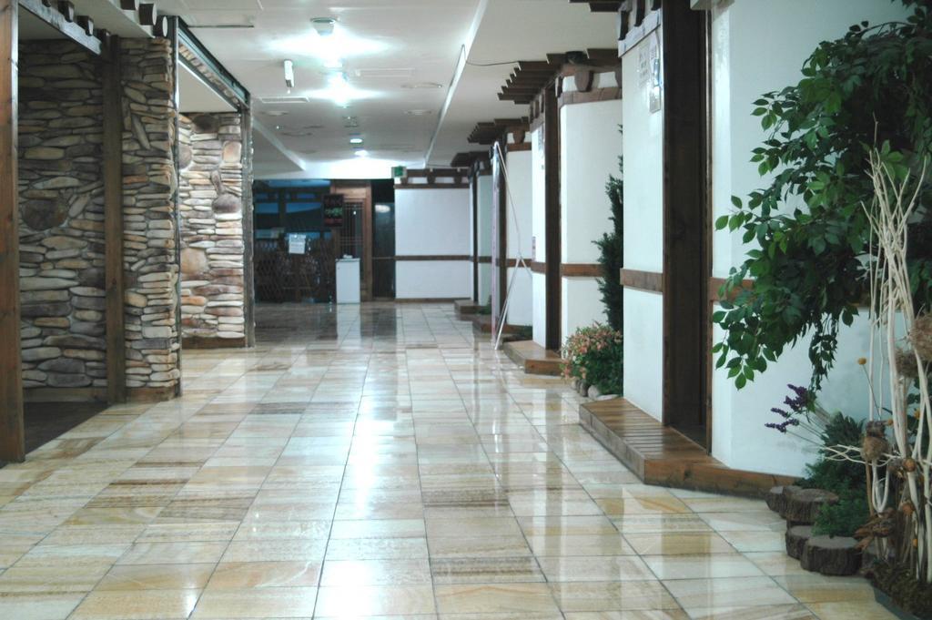 Itaewon Land Spa & Guesthouse Seoul Exterior photo